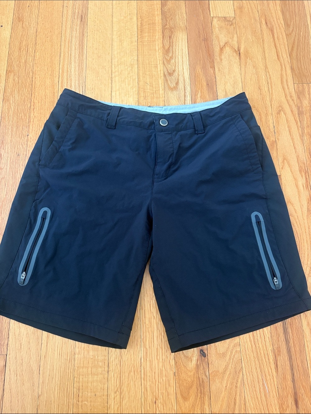REI Women’s Black Hybrid Active Shorts
